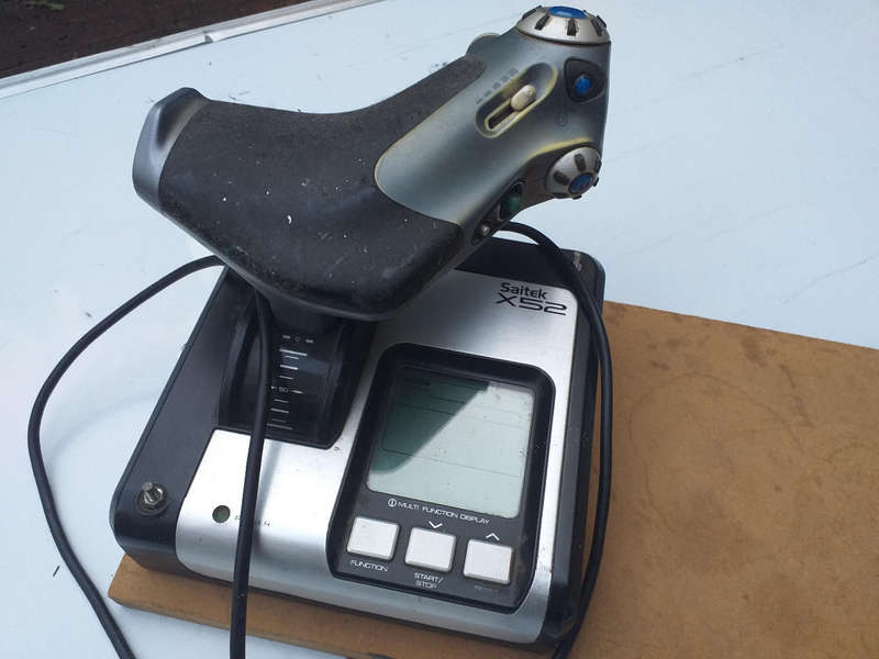 Saitek x52 flight simulator control
