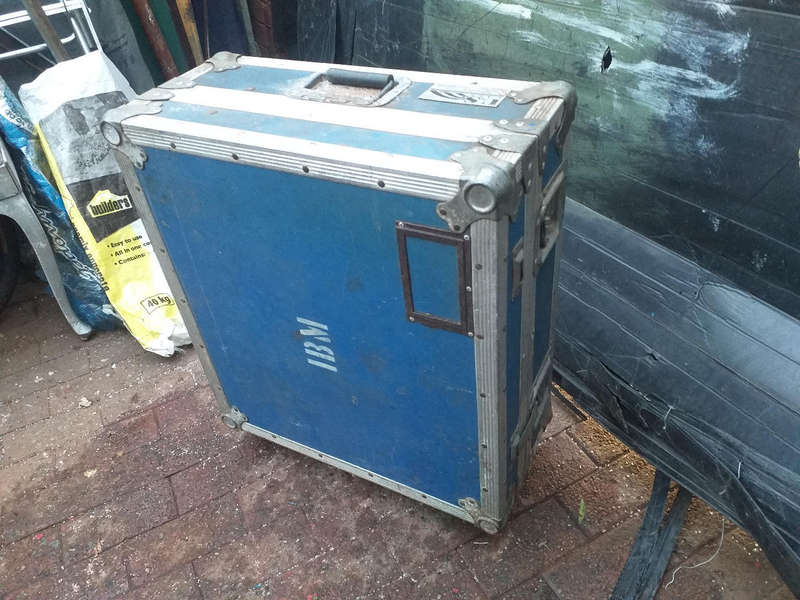 Travel case antique