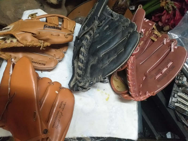 Baseball gloves