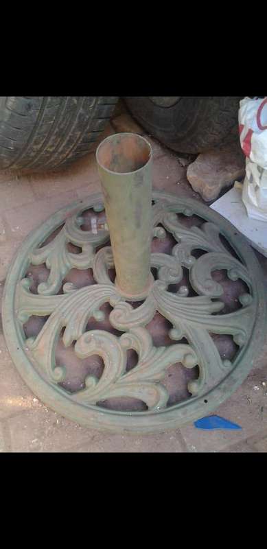cast iron umbrella stand