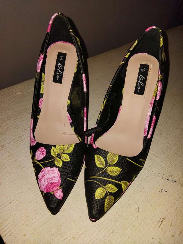 Ladies Floral Print Court Shoe