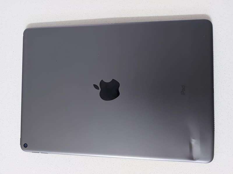 Apple iPad Air 3 A2152 for Spares or Repair
