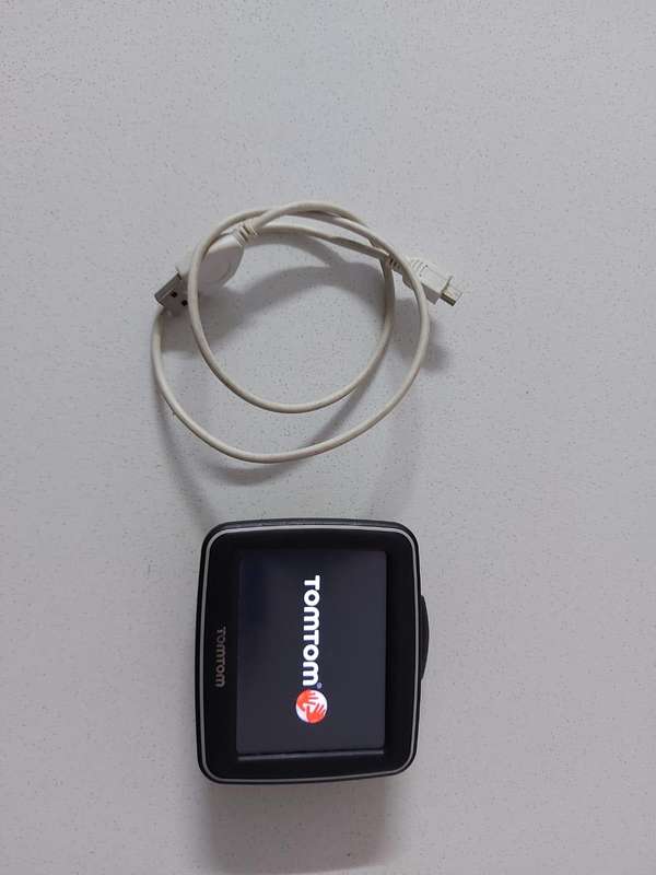 TomTom GPS Model 1EX00