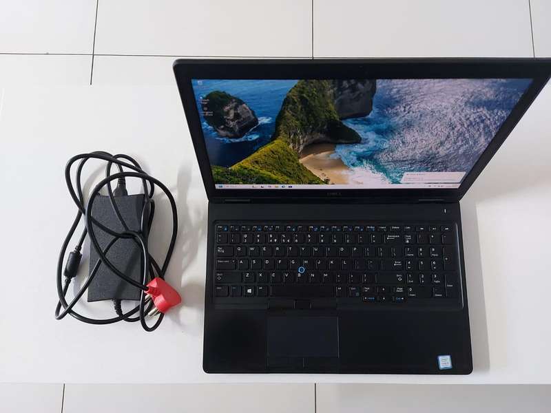 Dell Latitude 5590 i5-8250U 1.60GHz 8GB Ram 238GB NVMe SSD Storage