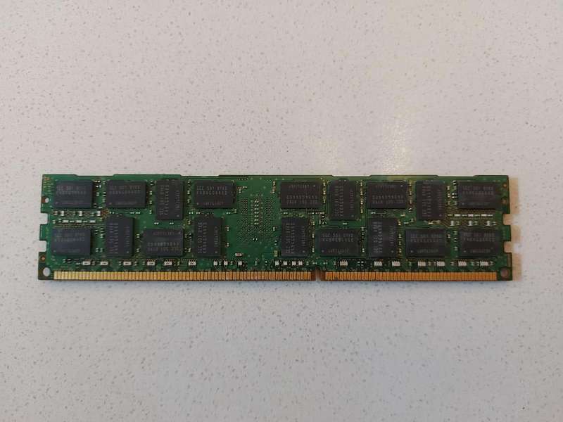 Samsung 16GB 2Rx4 PC3L - 12800R Server Ram
