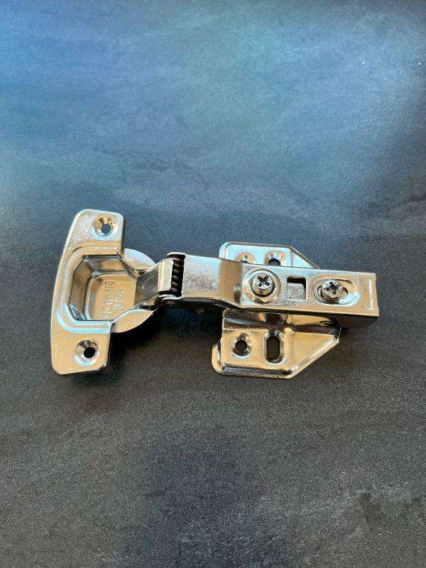 Half overlay soft close hinge