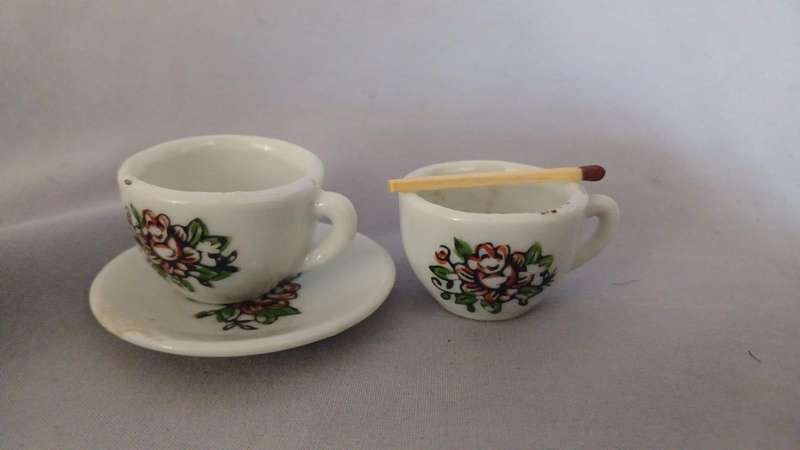 Dolls Vintage Tea Set  2 Teacups with Matching Plate (Floral Motif)