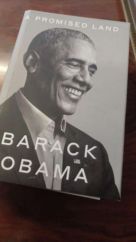 A Promised Land by Barack Obama  Hardcover with Dust Jacket (Used, Good Condition)