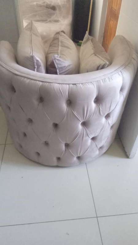 Emma Tufted Leisure Accent Chair