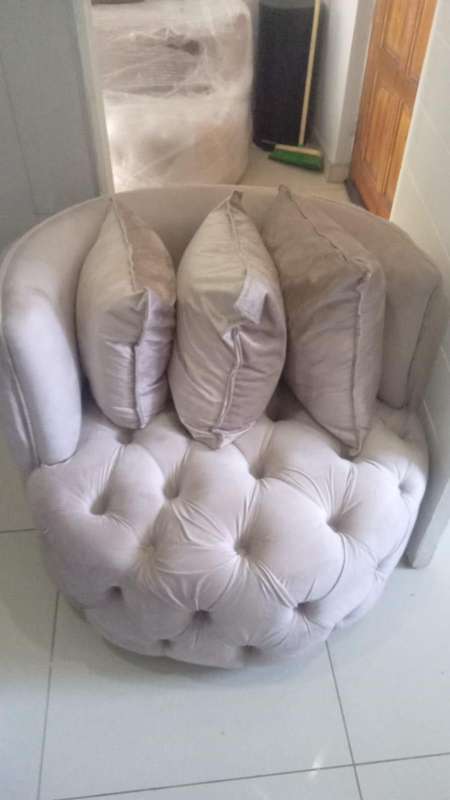 Emma Tufted Leisure Accent Chair