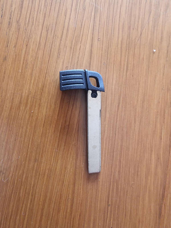 Brand New, E87/E81/E90/E71/E53/E60/E61/E64, Key Fob Shell With Uncut Key