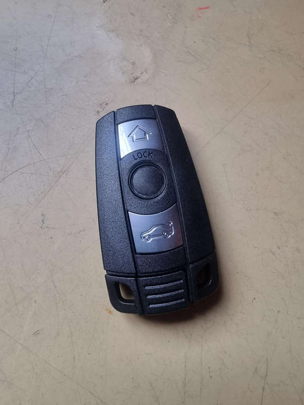 Brand New, E87/E81/E90/E71/E53/E60/E61/E64, Key Fob Shell With Uncut Key