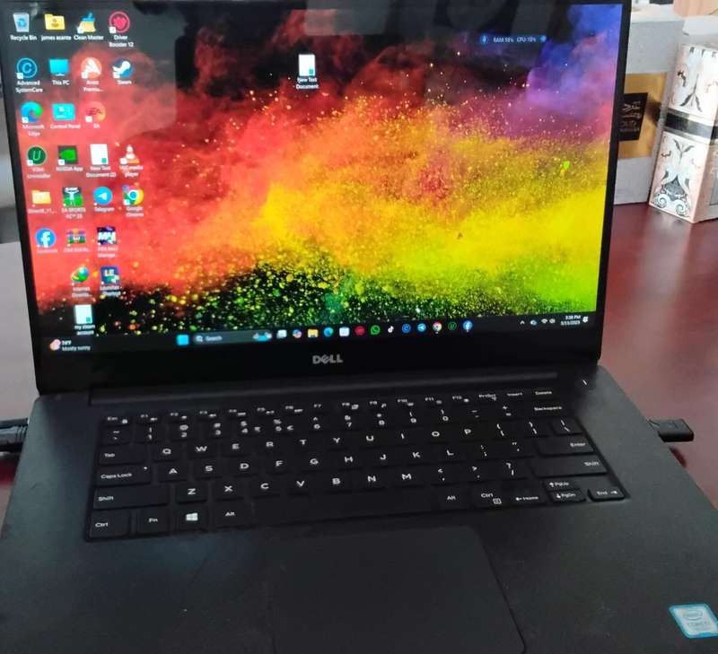 Dell XPS 9560 4K 15.6", Nvidea GTX 1050, Intel I7-7700HQ 2.8GHz, 16GB RAM, 256GB SSD PLEASE READ!!!