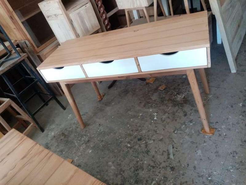 Bespoke real wood desks according to your design or dimensions free delivery