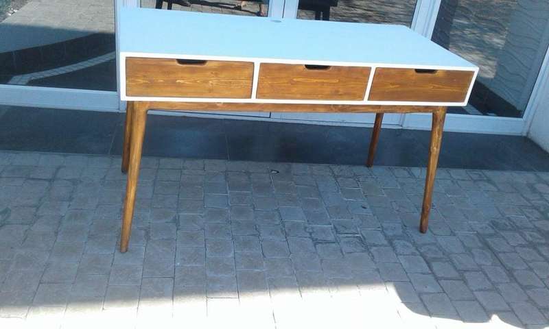 Bespoke real wood desks according to your design or dimensions free delivery