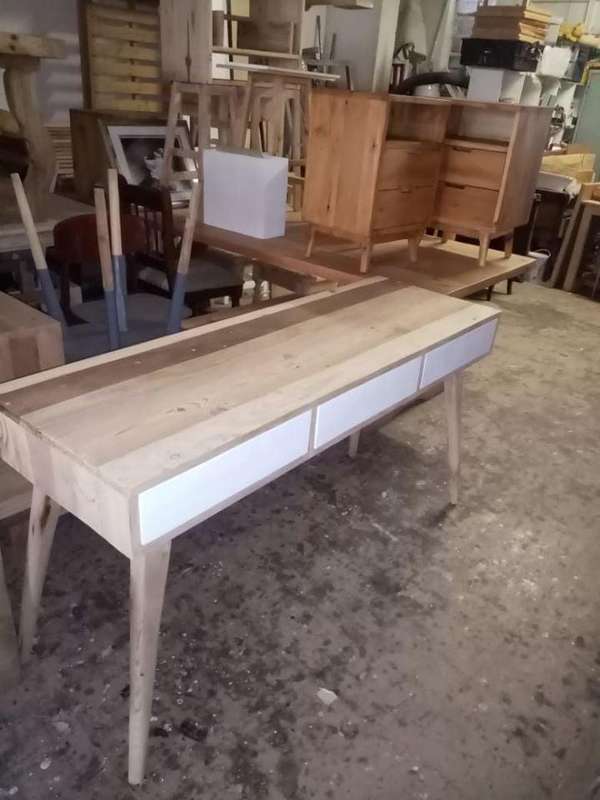 Bespoke real wood desks according to your design or dimensions free delivery