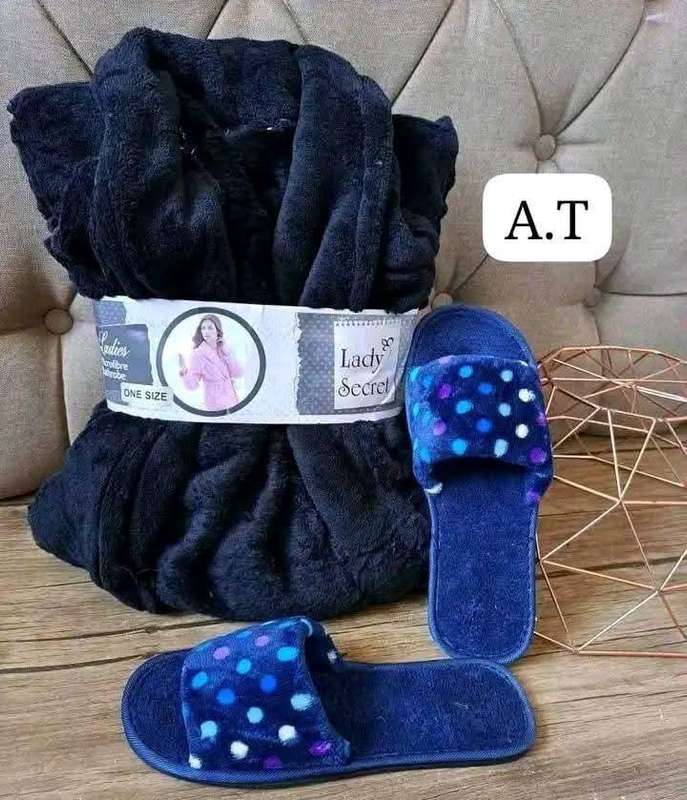 Gown and morning slippers set