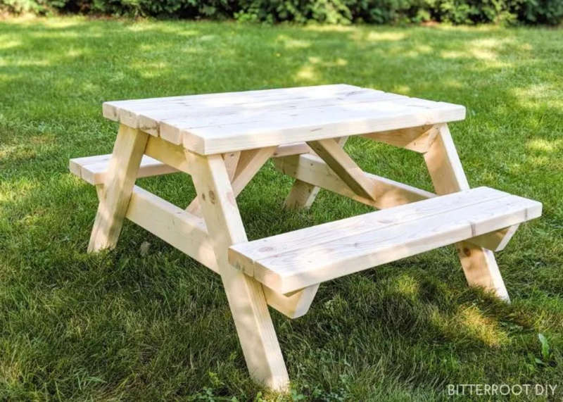 Toddler picnick table