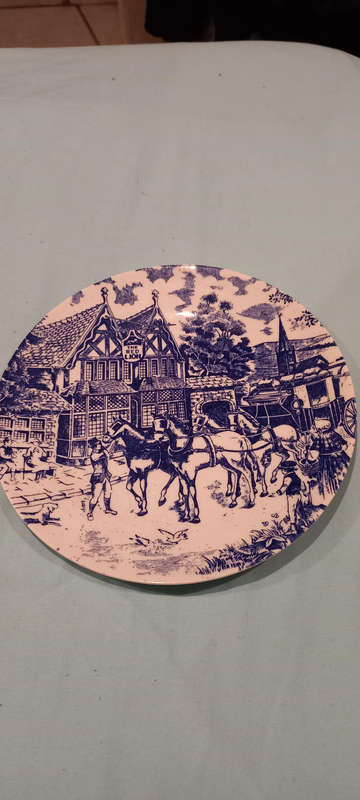 Constantia fine China 4 plates