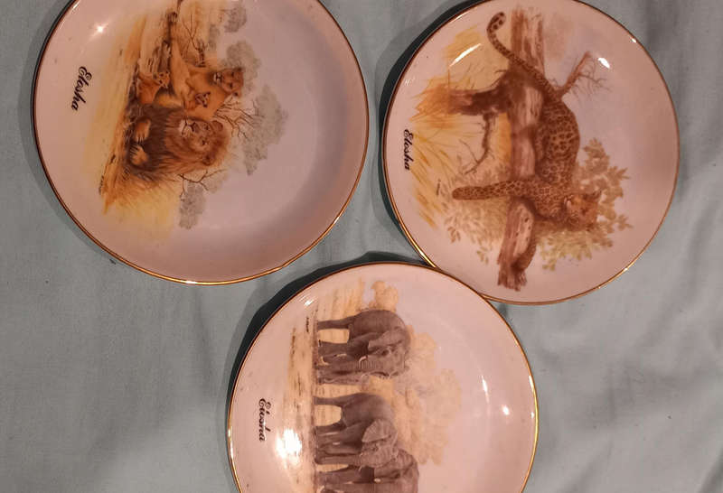 Etosha Animal hanging plates