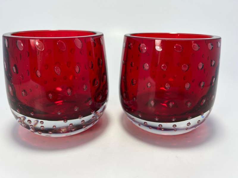 2 x Red Glass Tumblers  Controlled Bubble Design