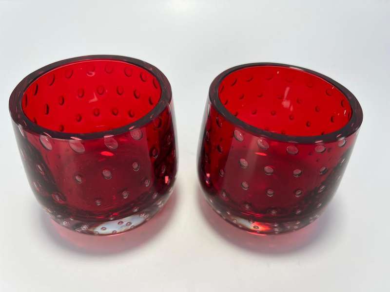 2 x Red Glass Tumblers  Controlled Bubble Design