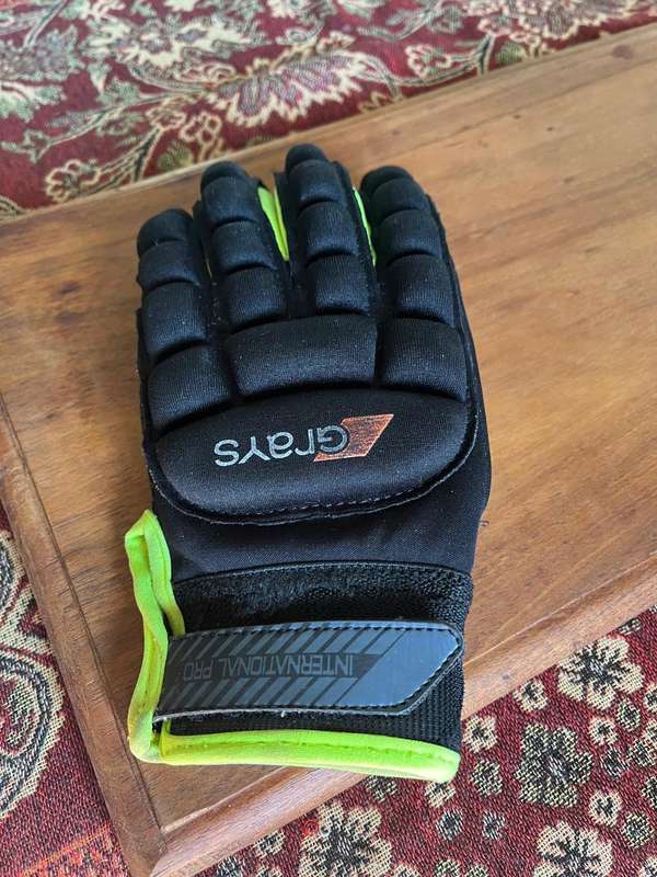 Grays International Pro Glove  Left Hand (Adult/Teen Size)