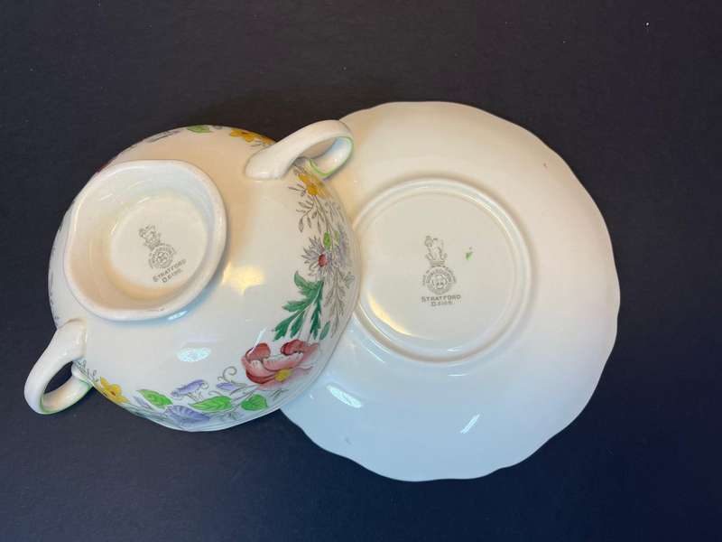 BEAUTIFUL ROYAL DOULTON STRATFORD D6196  FOOTED CREAM SOUP BOWL & SAUCER SET