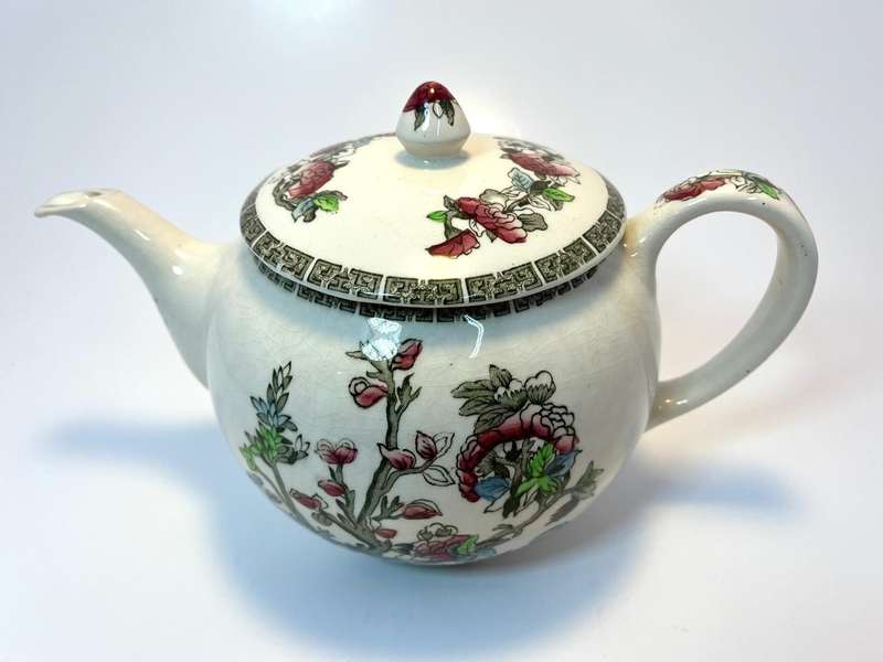 Vintage Johnson Brothers Indian Tree Teapot  Hand-Painted Ceramic  Made in England (1970s)