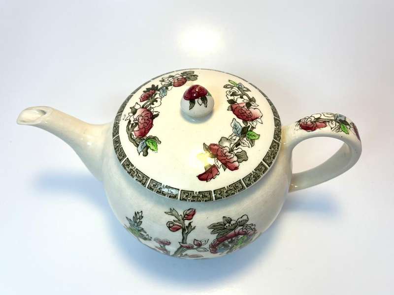 Vintage Johnson Brothers Indian Tree Teapot  Hand-Painted Ceramic  Made in England (1970s)