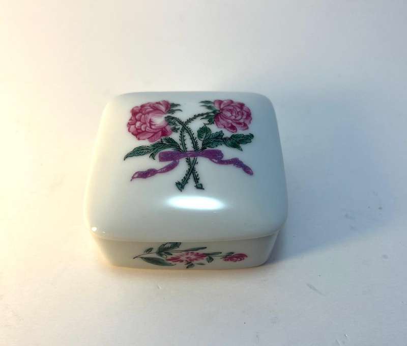 Limoges Bernardaud Vintage Porcelain Trinket Box | Rose Detail | 6 x 6 x 3 cm | Made in France