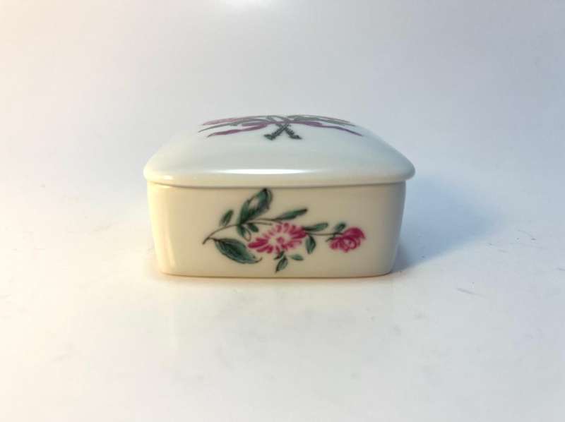 Limoges Bernardaud Vintage Porcelain Trinket Box | Rose Detail | 6 x 6 x 3 cm | Made in France