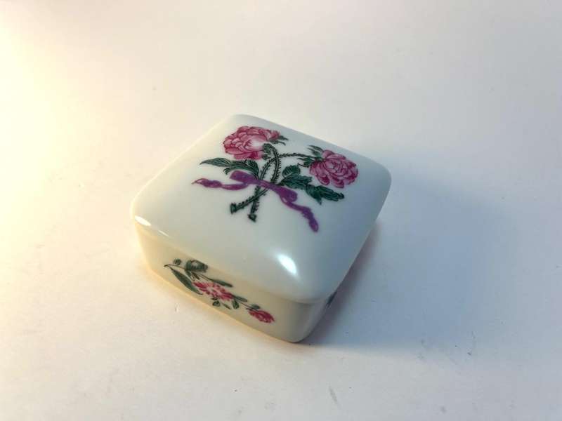 Limoges Bernardaud Vintage Porcelain Trinket Box | Rose Detail | 6 x 6 x 3 cm | Made in France