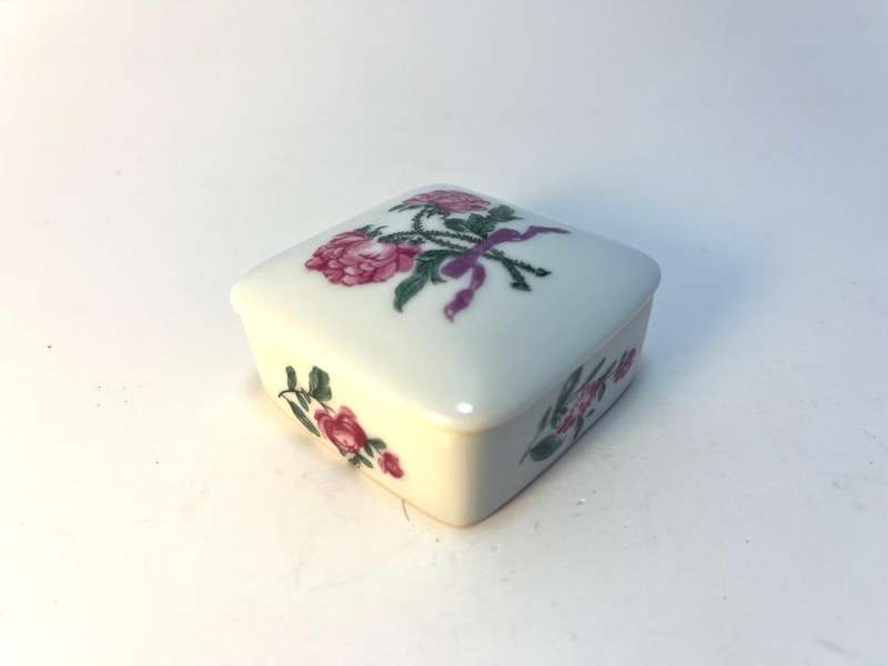 Limoges Bernardaud Vintage Porcelain Trinket Box | Rose Detail | 6 x 6 x 3 cm | Made in France