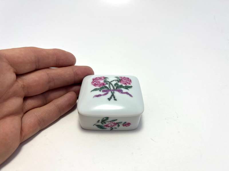Limoges Bernardaud Vintage Porcelain Trinket Box | Rose Detail | 6 x 6 x 3 cm | Made in France