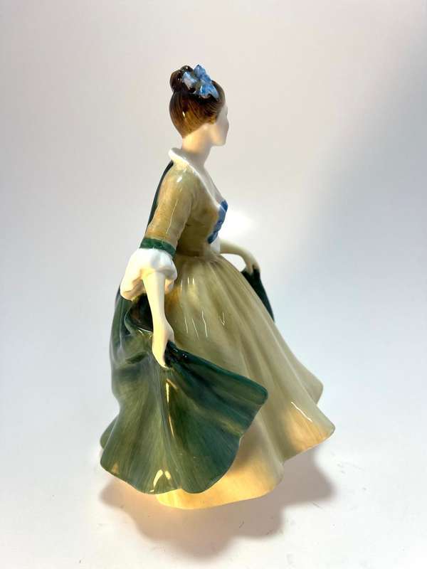 Royal Doulton Figurine  "Elegance" | HN2264 | c.1960 | Like New