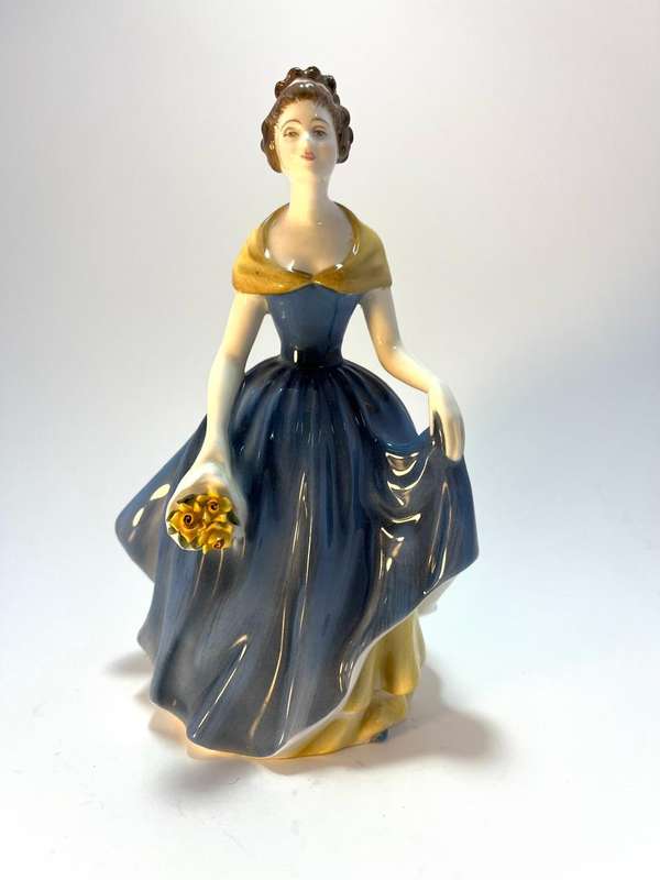 Royal Doulton Figurine  "Melanie" | HN2271 | c.1964