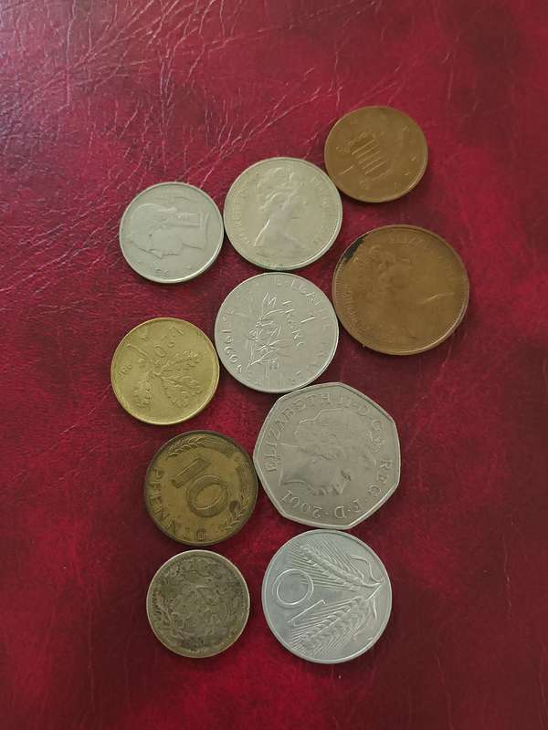 10 International Collectors coins