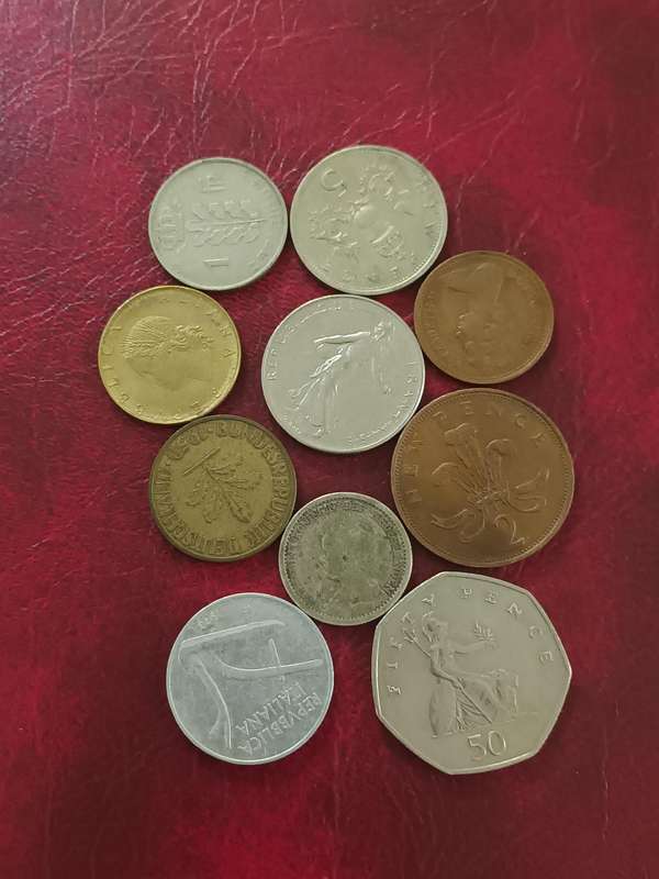 10 International Collectors coins