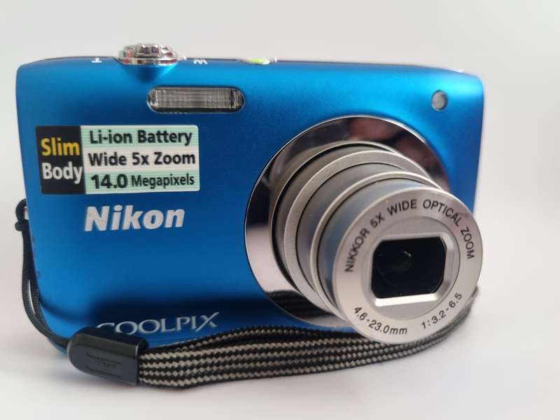 Nikon Coolpix S2600 Compact Digital Camera