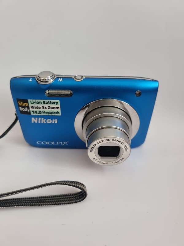 Nikon Coolpix S2600 Compact Digital Camera