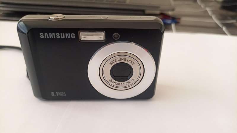 Samsung ES11 Digital Camera