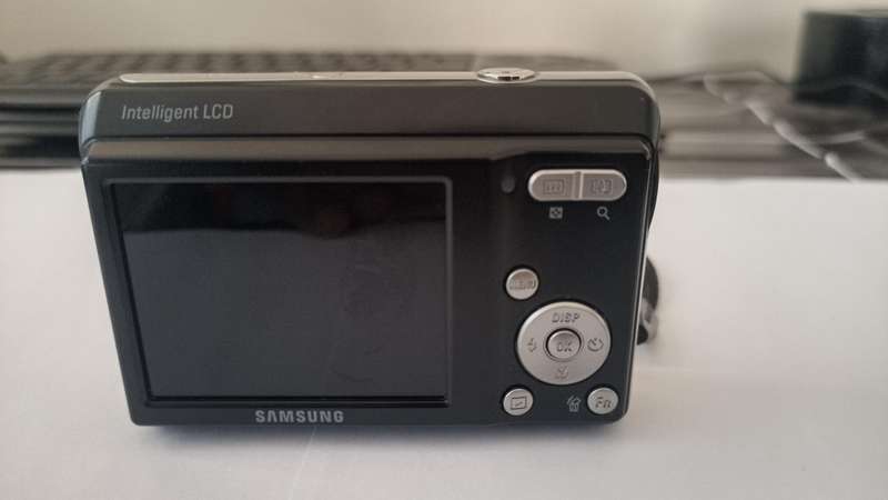 Samsung ES11 Digital Camera