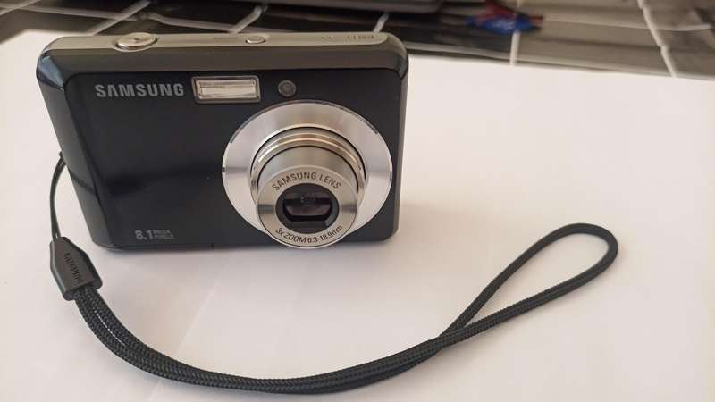 Samsung ES11 Digital Camera
