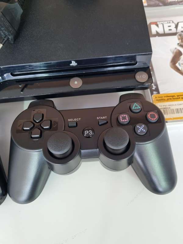 PlayStation 3 Slim (2x Controllers & 2x Games)