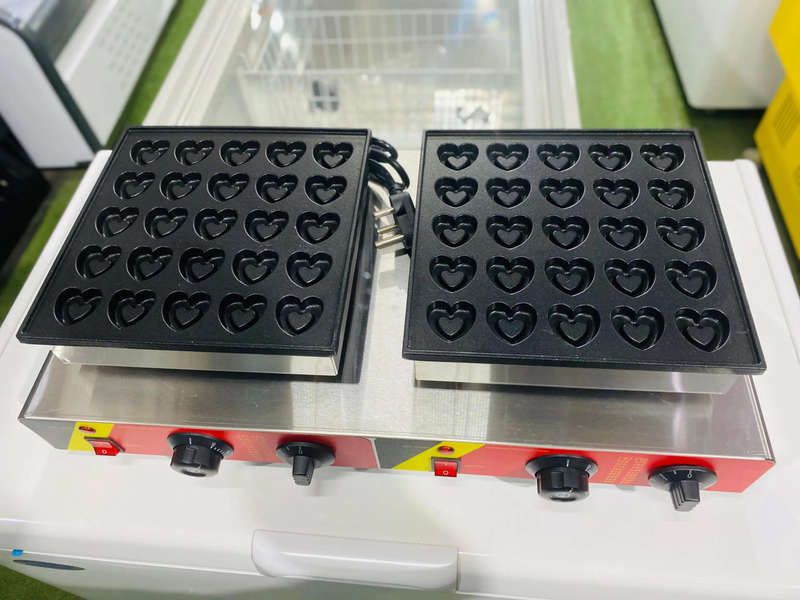 COMMERCIAL HEART MINI PANCAKE MACHINE 50 PIECES