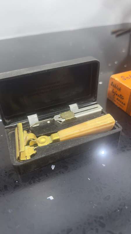 Schick Injector Razor