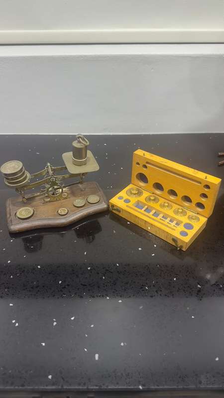 Old Vintage Scale + Weights