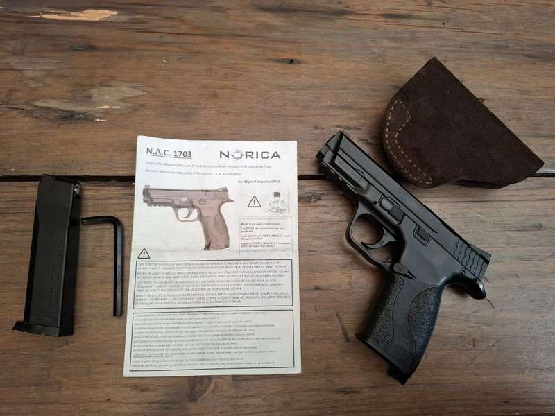 Norica 1073 BB Airpistol with Holster