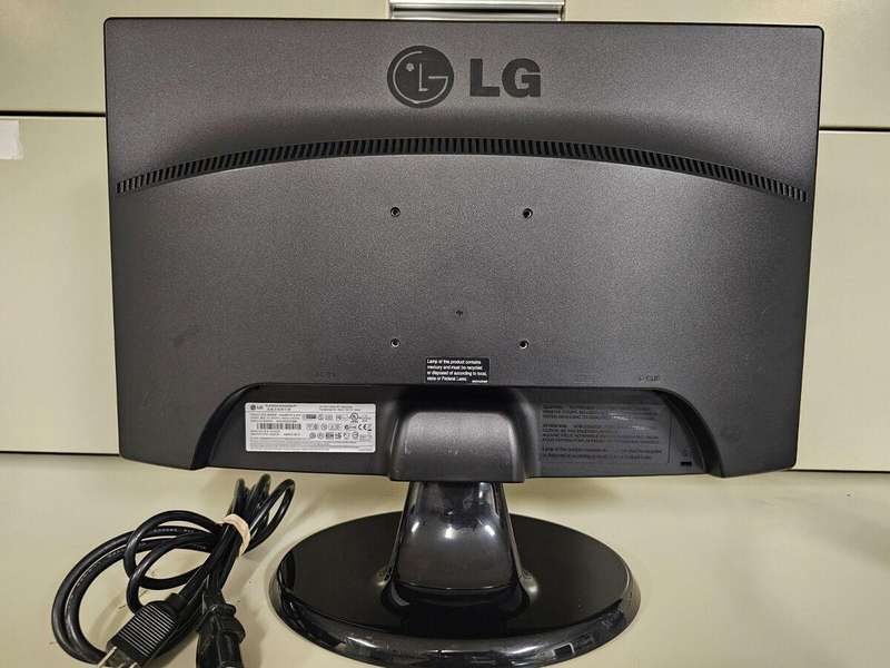 LG 24" VGa & dvi Led Desktop Monitor